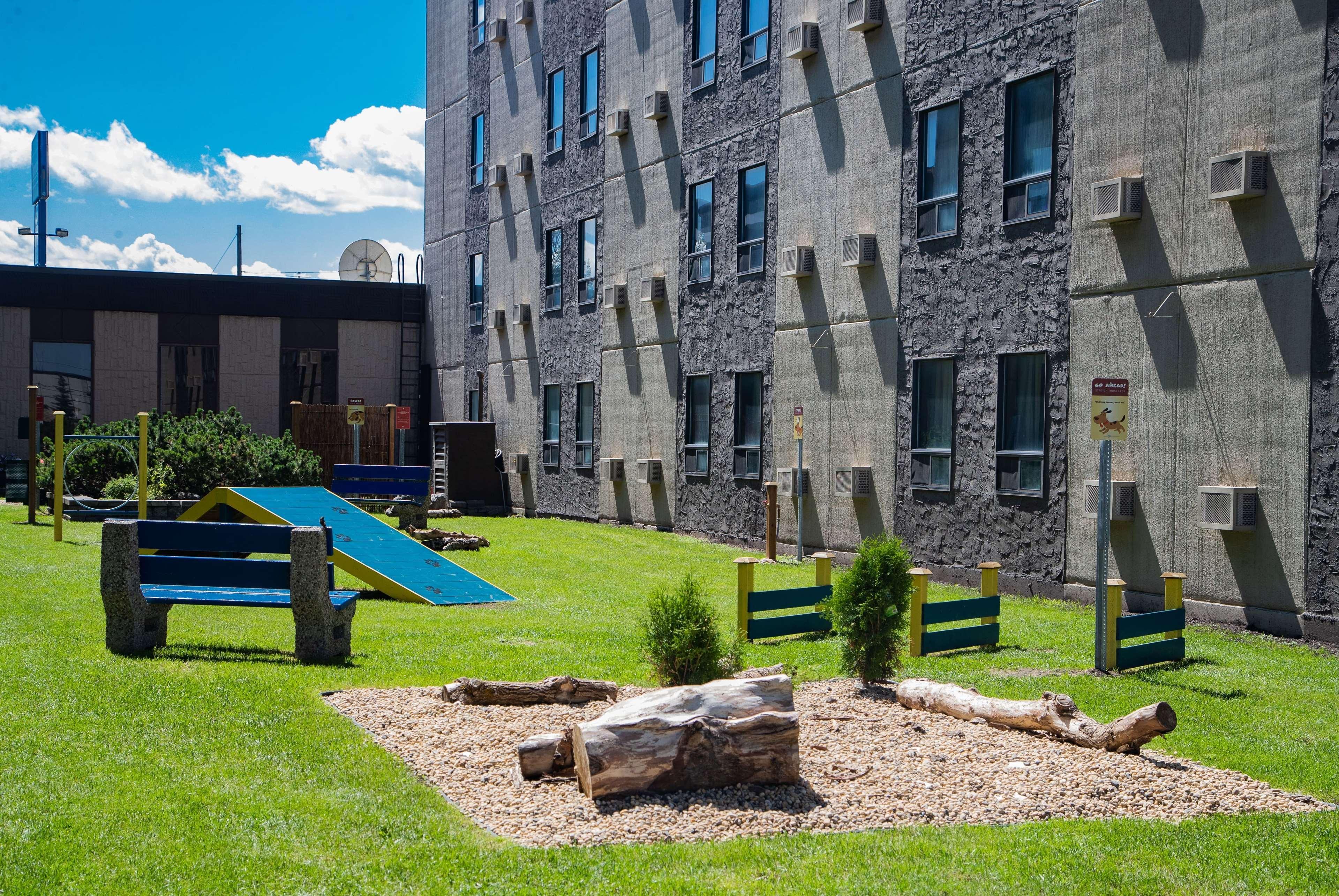 Travelodge By Wyndham Edmonton West Esterno foto