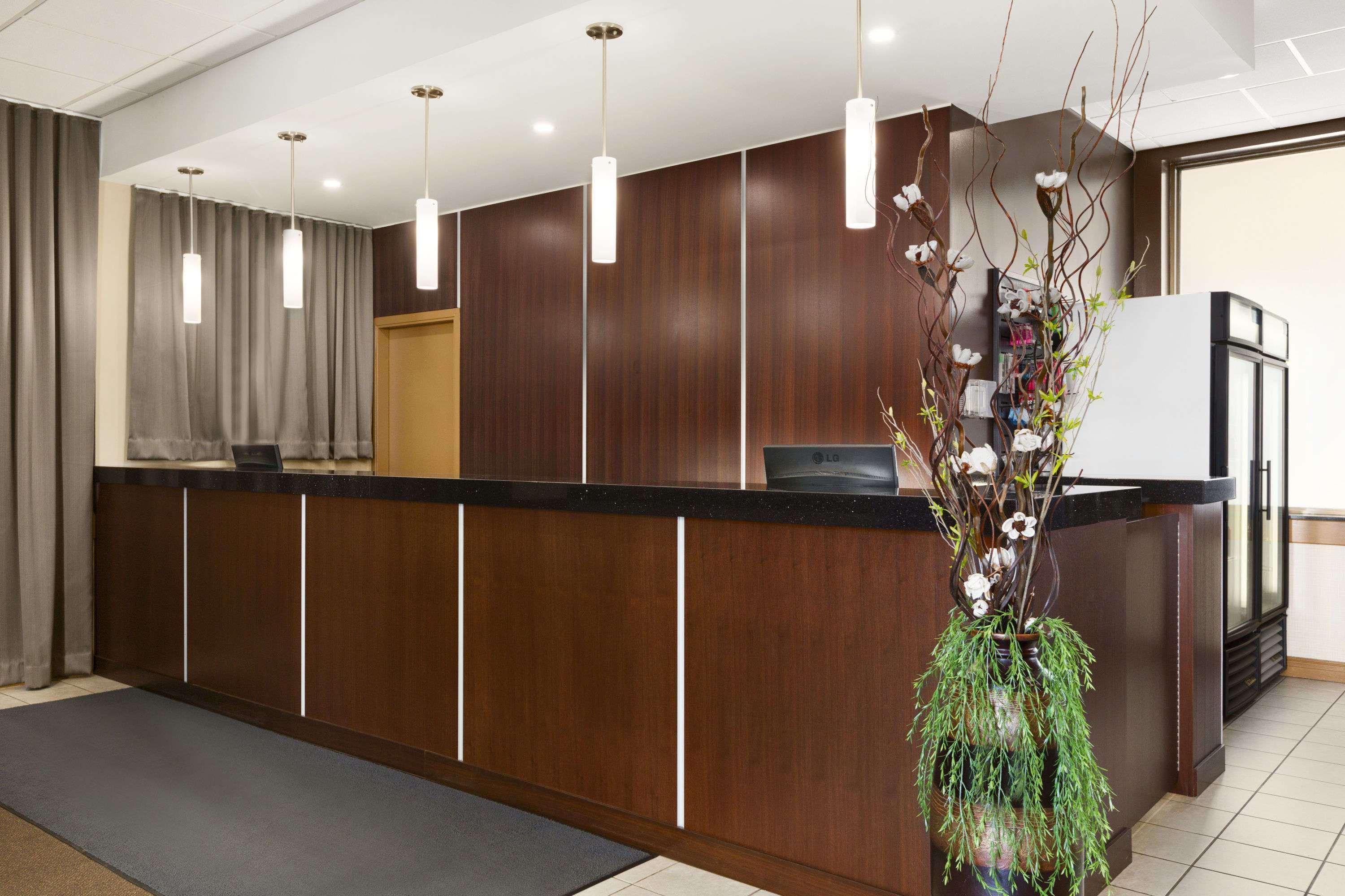 Travelodge By Wyndham Edmonton West Esterno foto