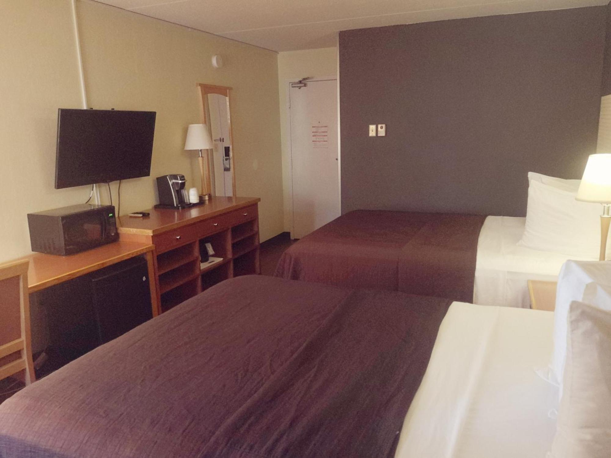 Travelodge By Wyndham Edmonton West Esterno foto