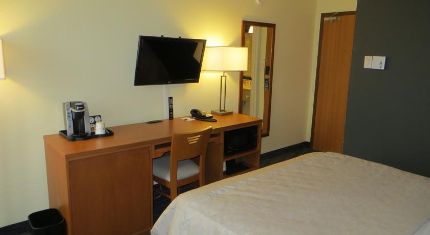 Travelodge By Wyndham Edmonton West Esterno foto