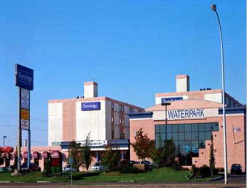 Travelodge By Wyndham Edmonton West Esterno foto